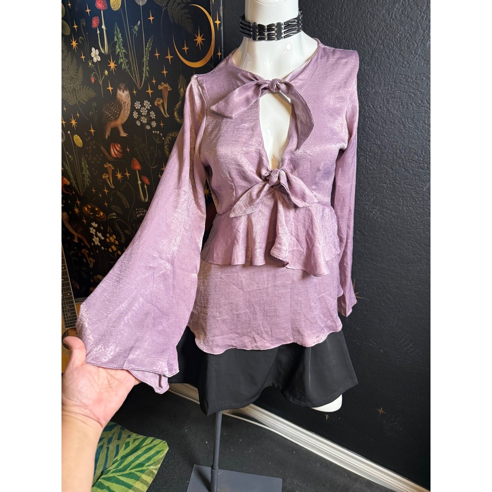 Venus Metallic Lavender Tie Front Peplum Top Long Sleeve Keyhole Blouse Size 8